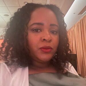 Meet your Posher, Alise